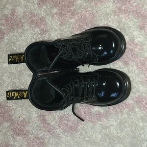 Toddler Doc Martens 1460 patent leather lace up boots size 7